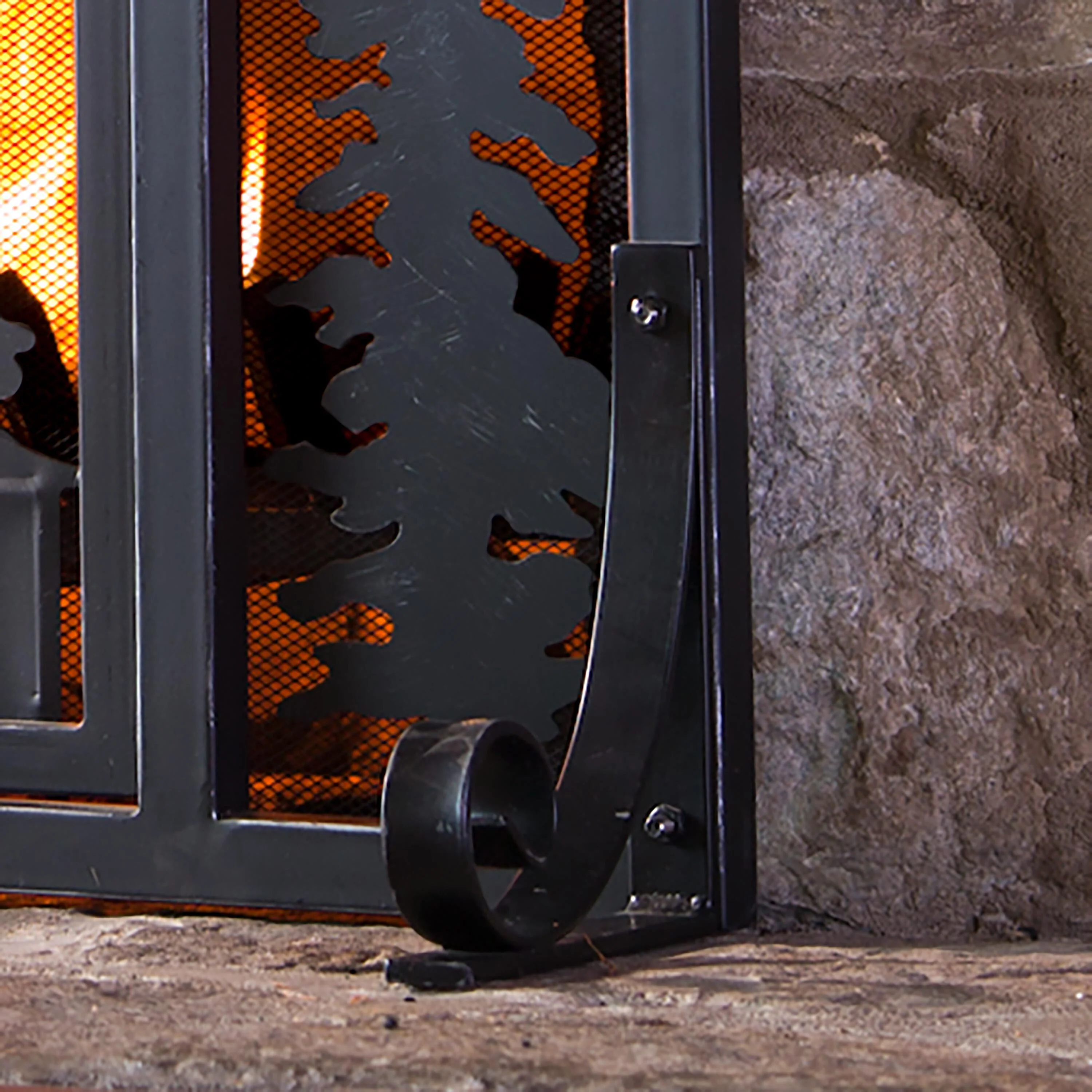 Small Mountain Cabin Fire Screen With Door - Image 4