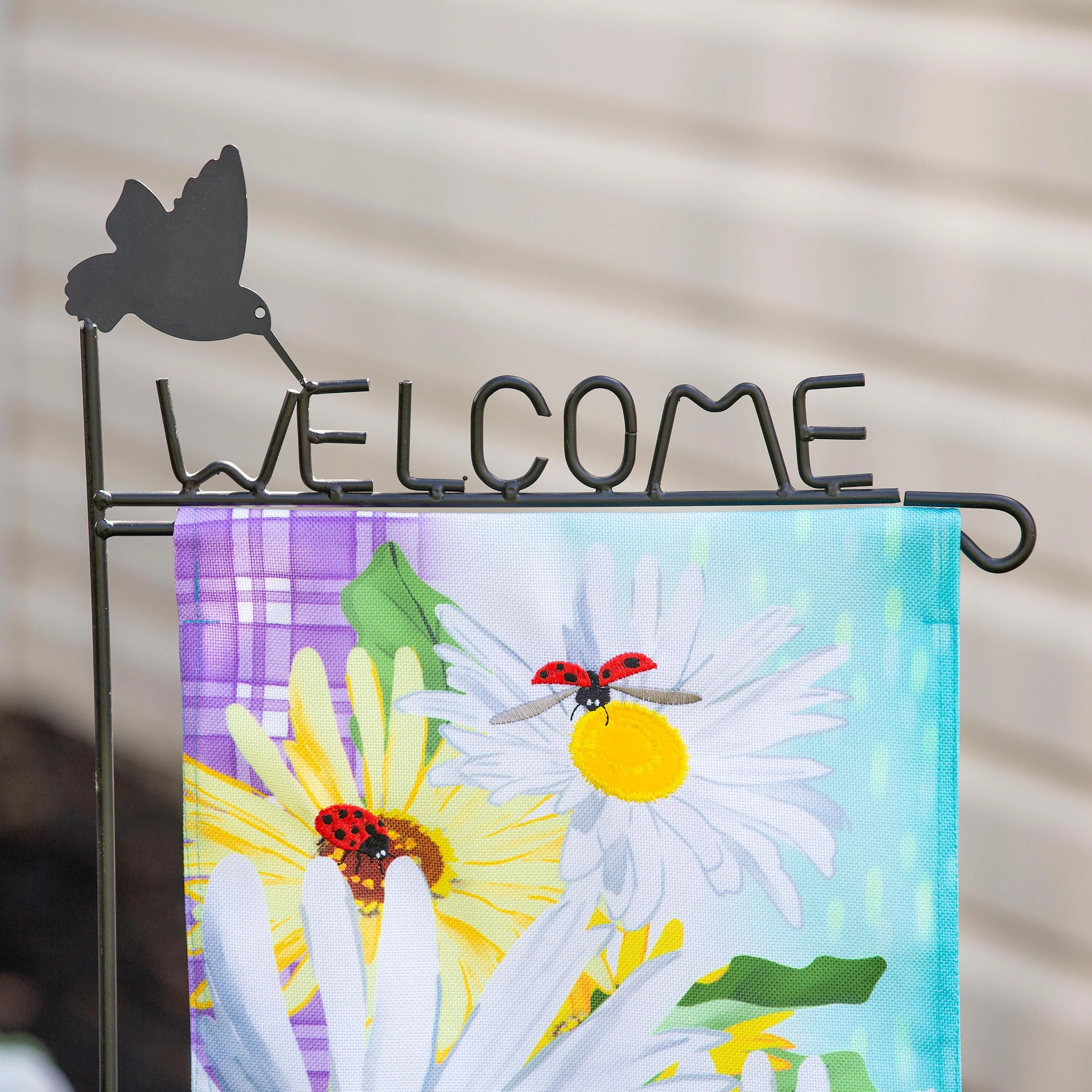 Hummingbird Welcome Garden Flag Stand - Image 2