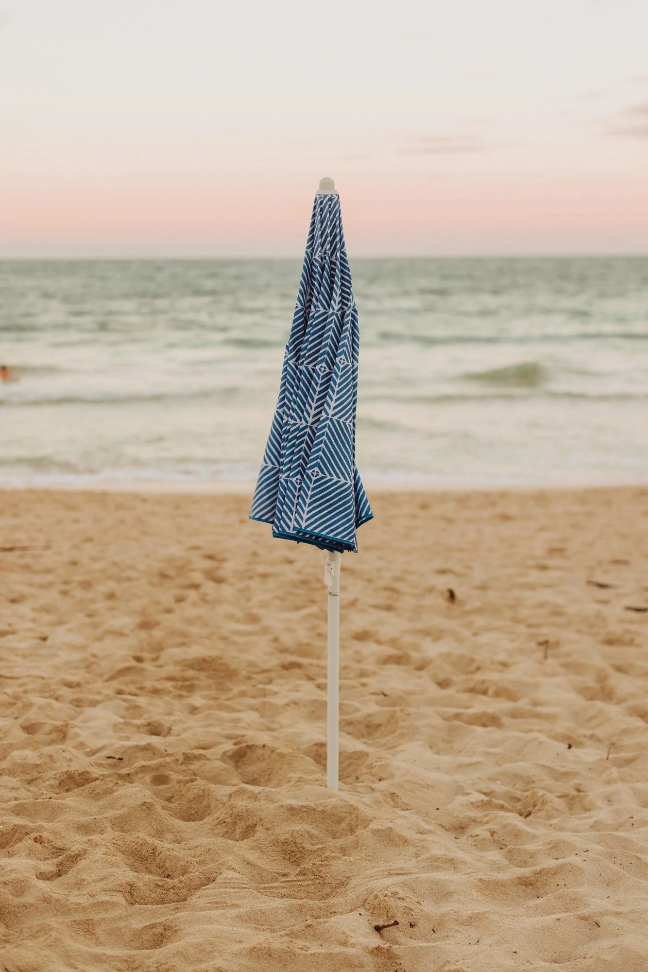 5.5 Ft. Portable Beach Umbrella - Image 111
