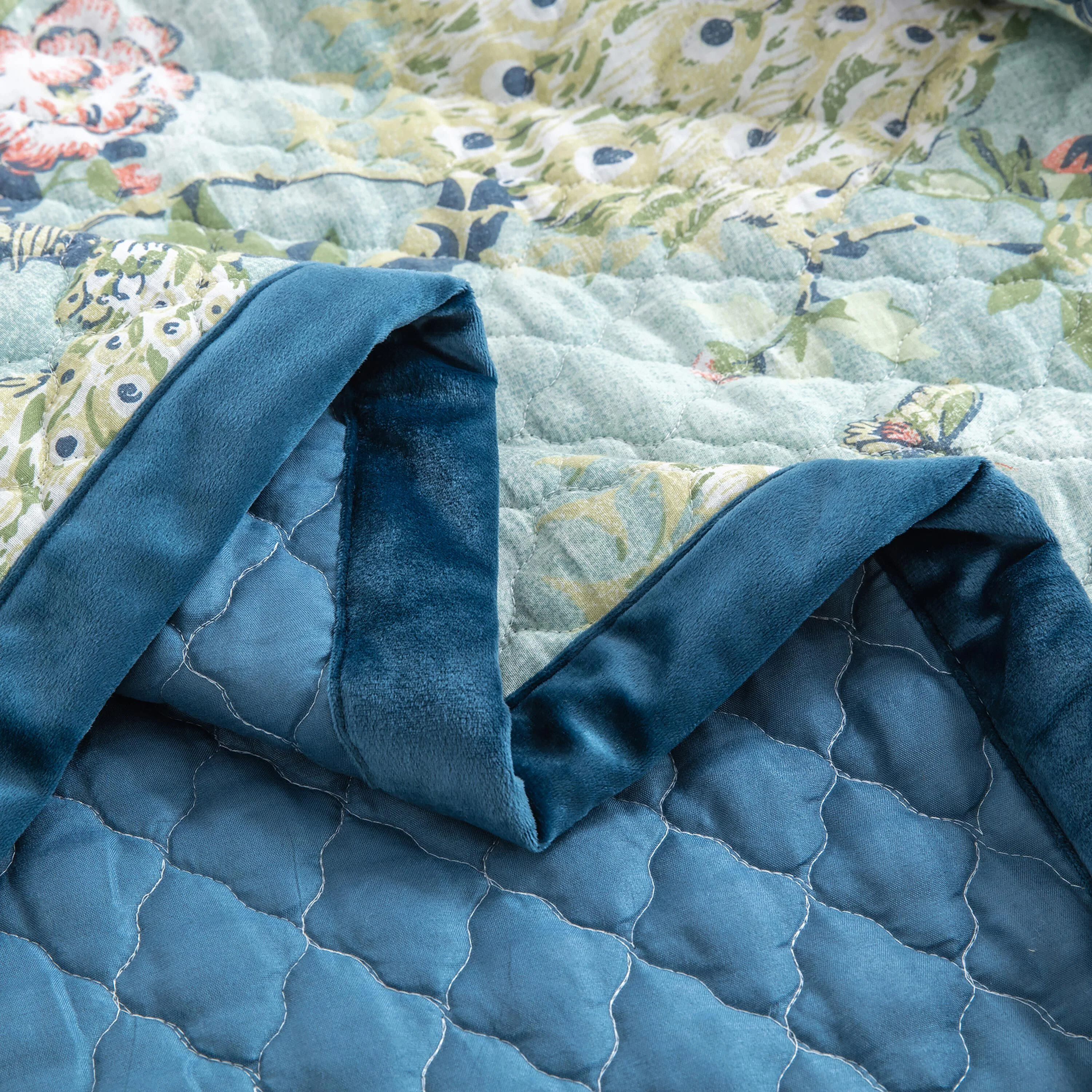 Martina Quilted Bedding Set, Twin - Image 2