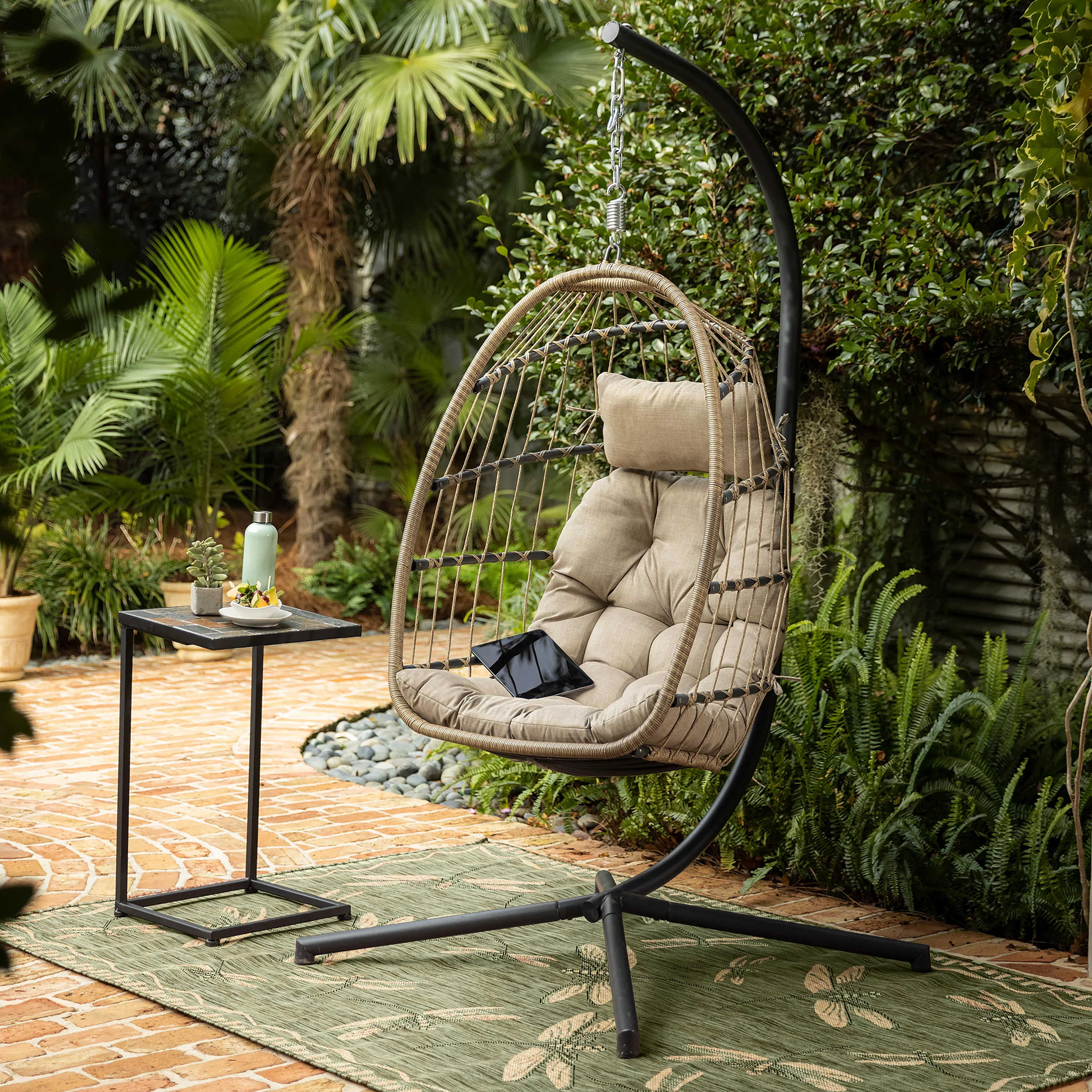 Indoor/Outdoor Dragonfly Rug, 4'10" x 7'6" - Image 12