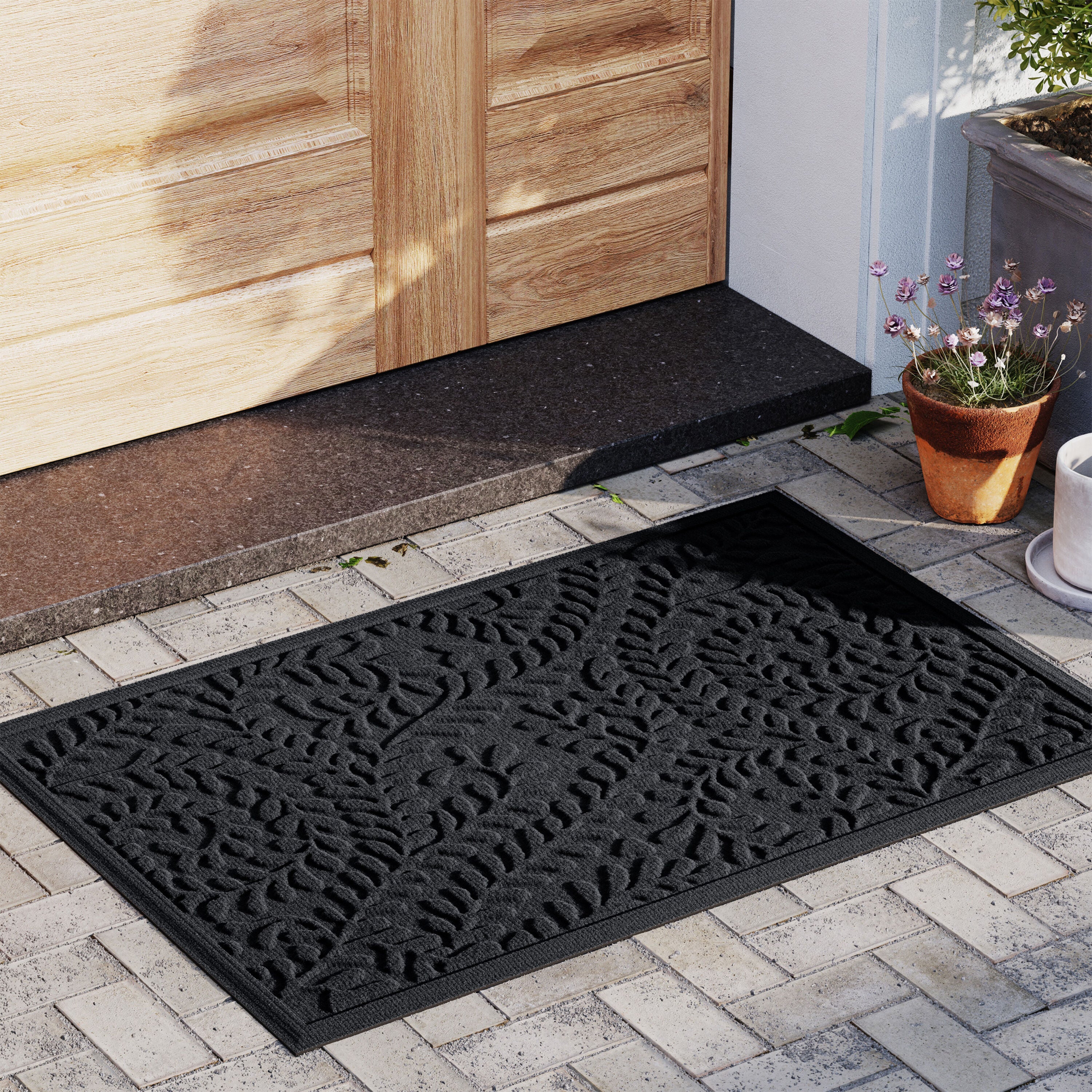 WaterHog® Indoor/Outdoor Leaves Doormat, 2' x 3' - Image 4