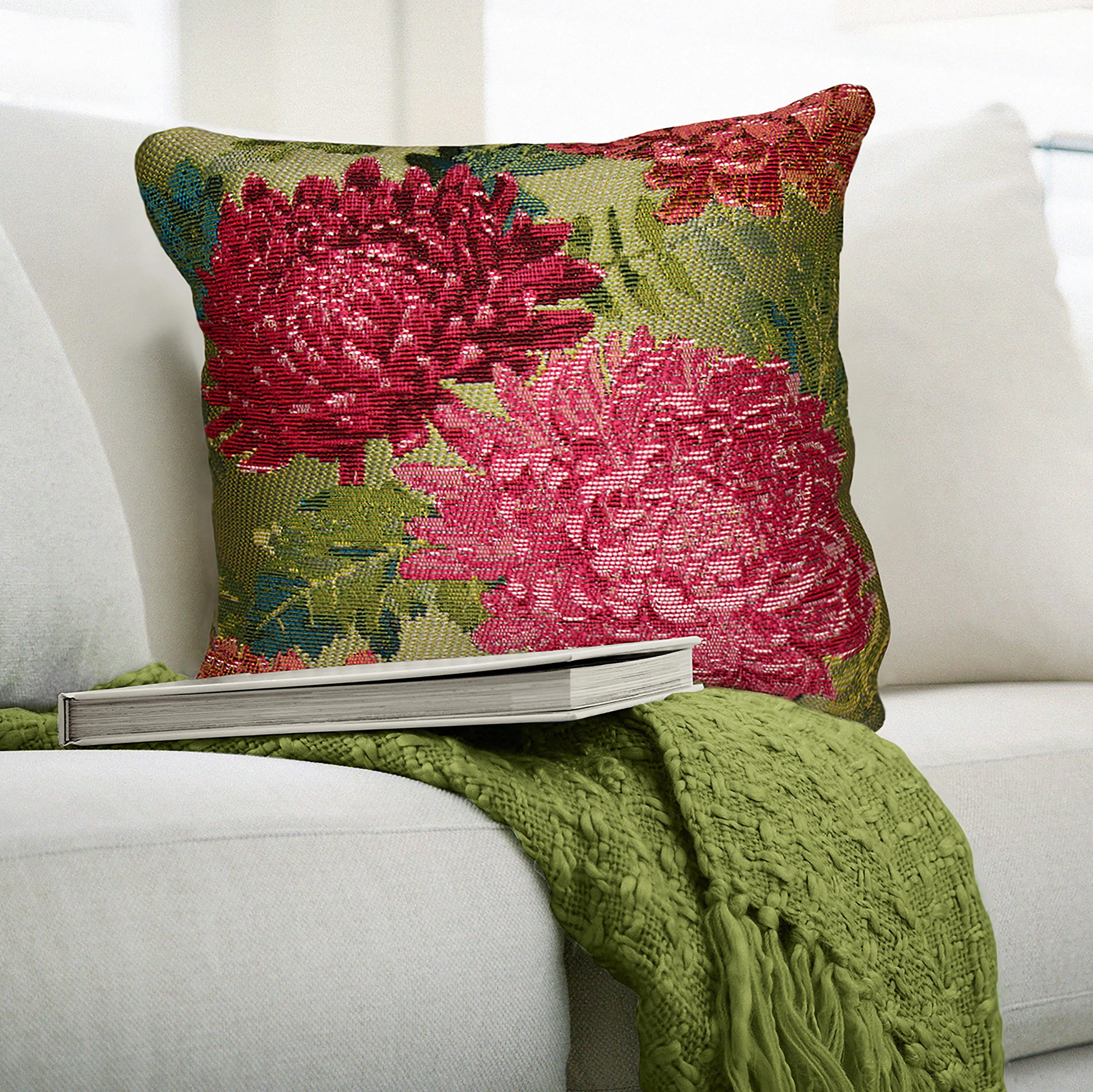 Indoor/Outdoor Chrysanthemum Polypropylene Throw Pillow - Image 4