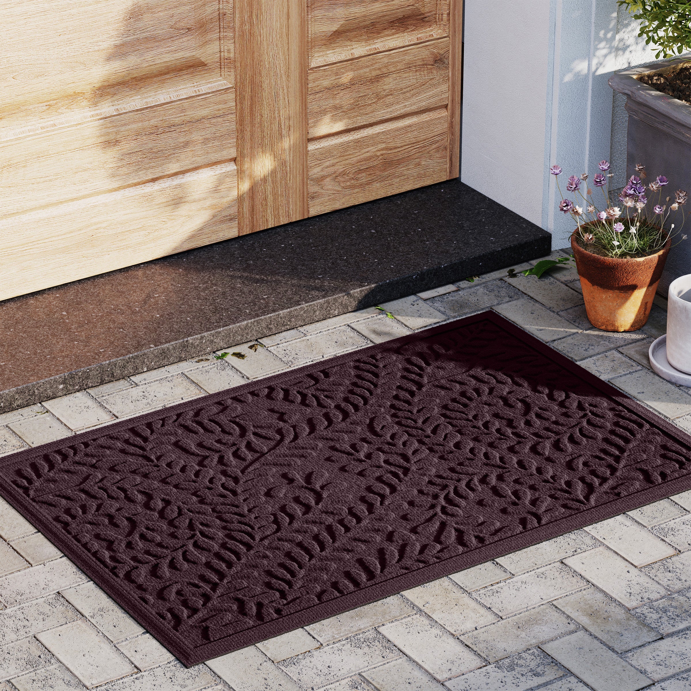 WaterHog® Indoor/Outdoor Leaves Doormat, 20" x 30"