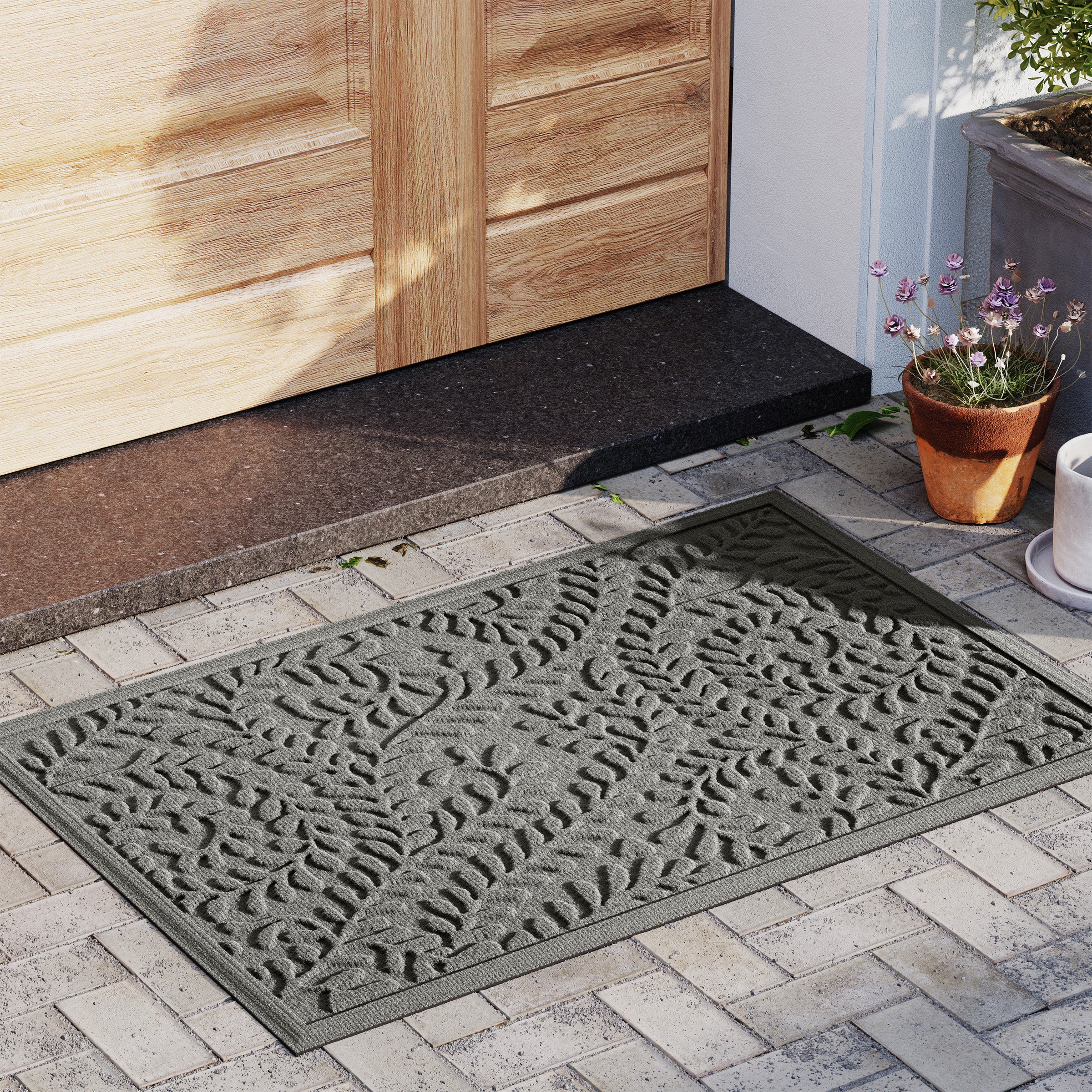 WaterHog® Indoor/Outdoor Leaves Doormat, 20" x 30" - Image 7