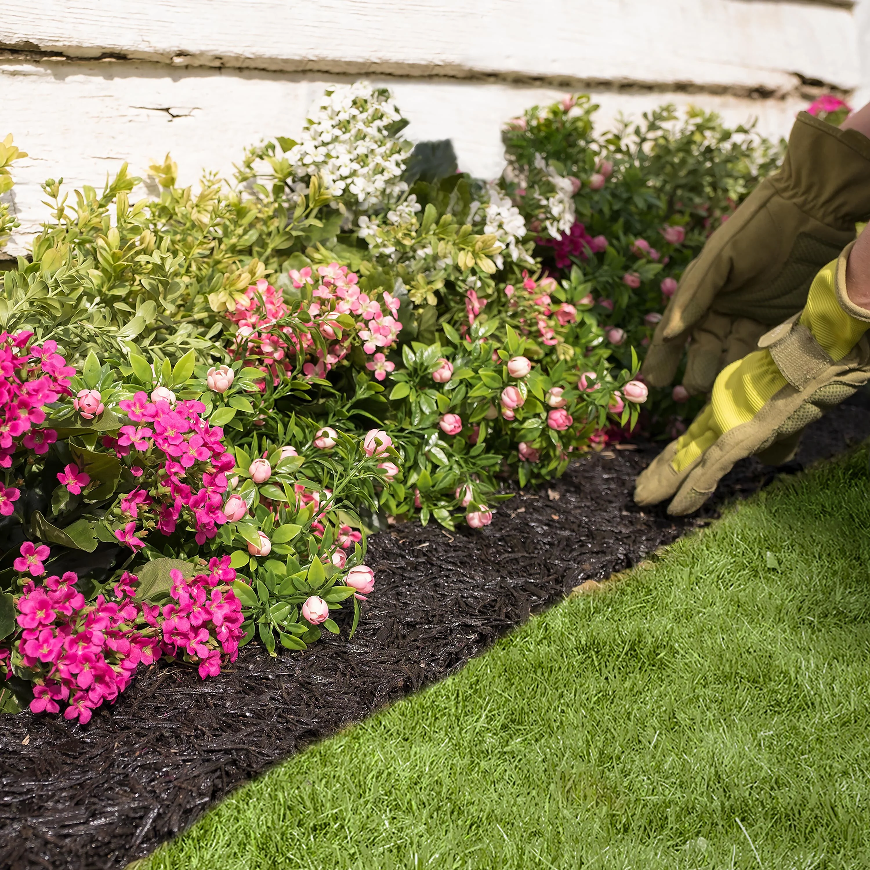 Permanent Mulch Recycled Rubber Border - Image 3