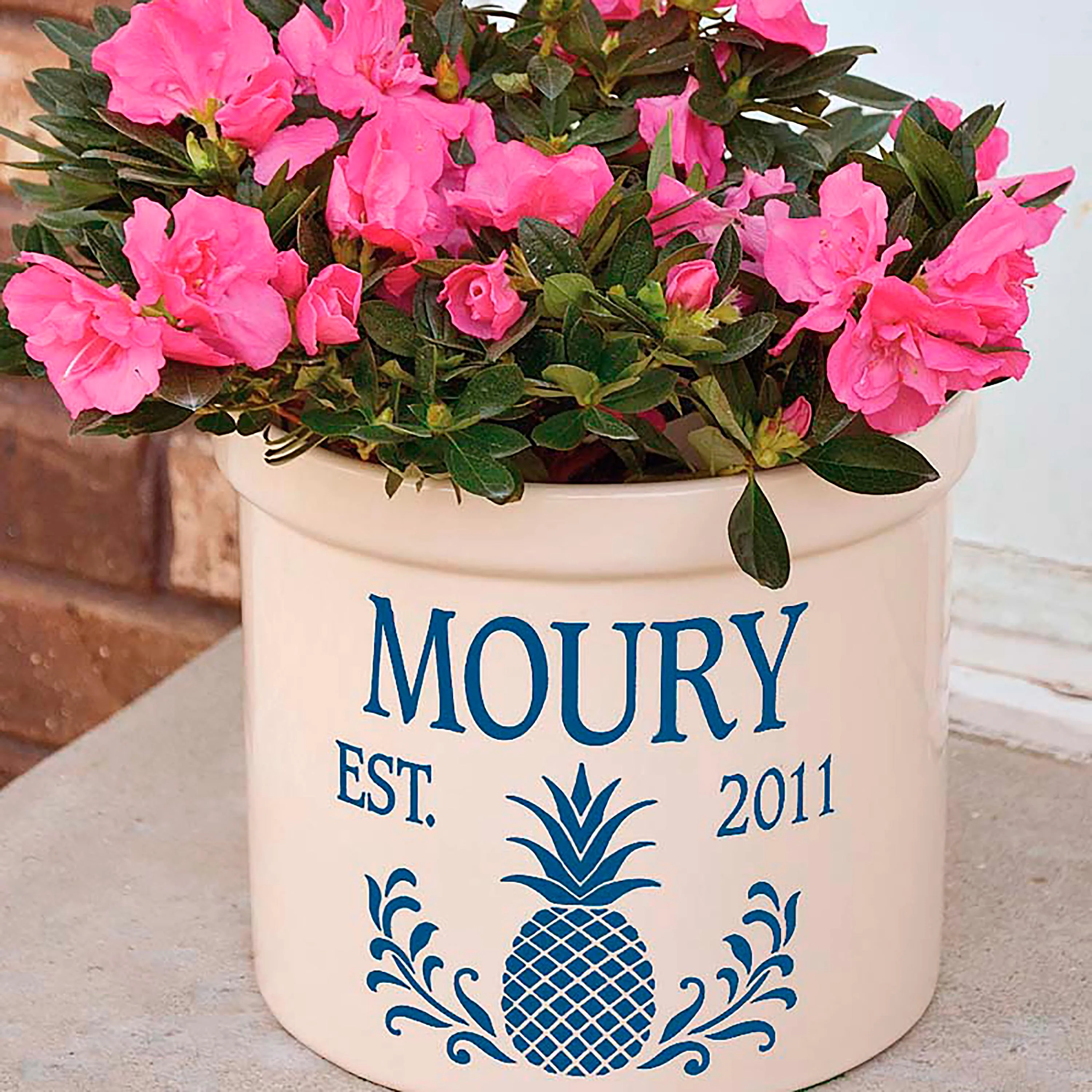 Pineapple Personalized Crock With Name And Year - Image 3