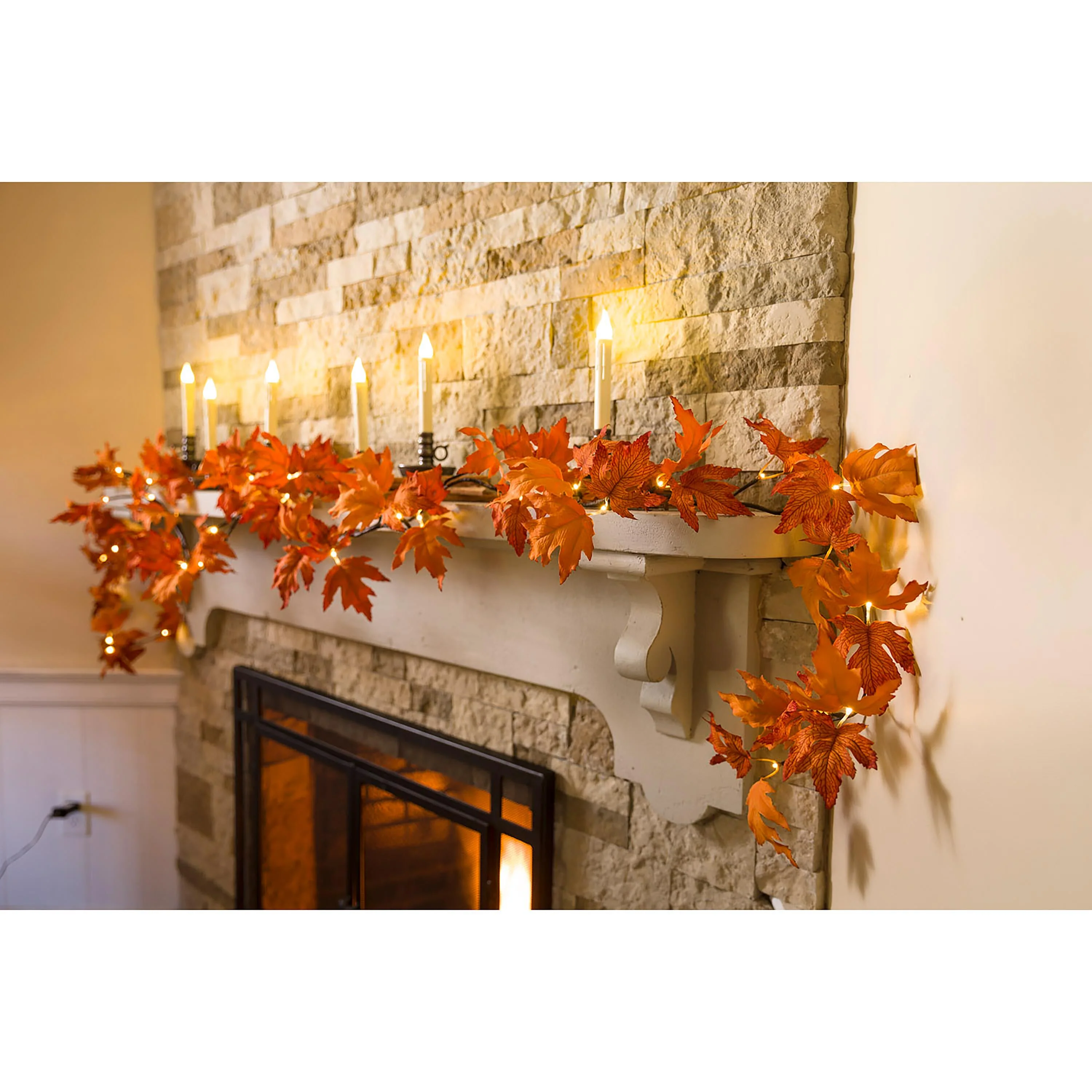 Indoor/Outdoor Lighted Maple Leaf Garland with 24 Lights