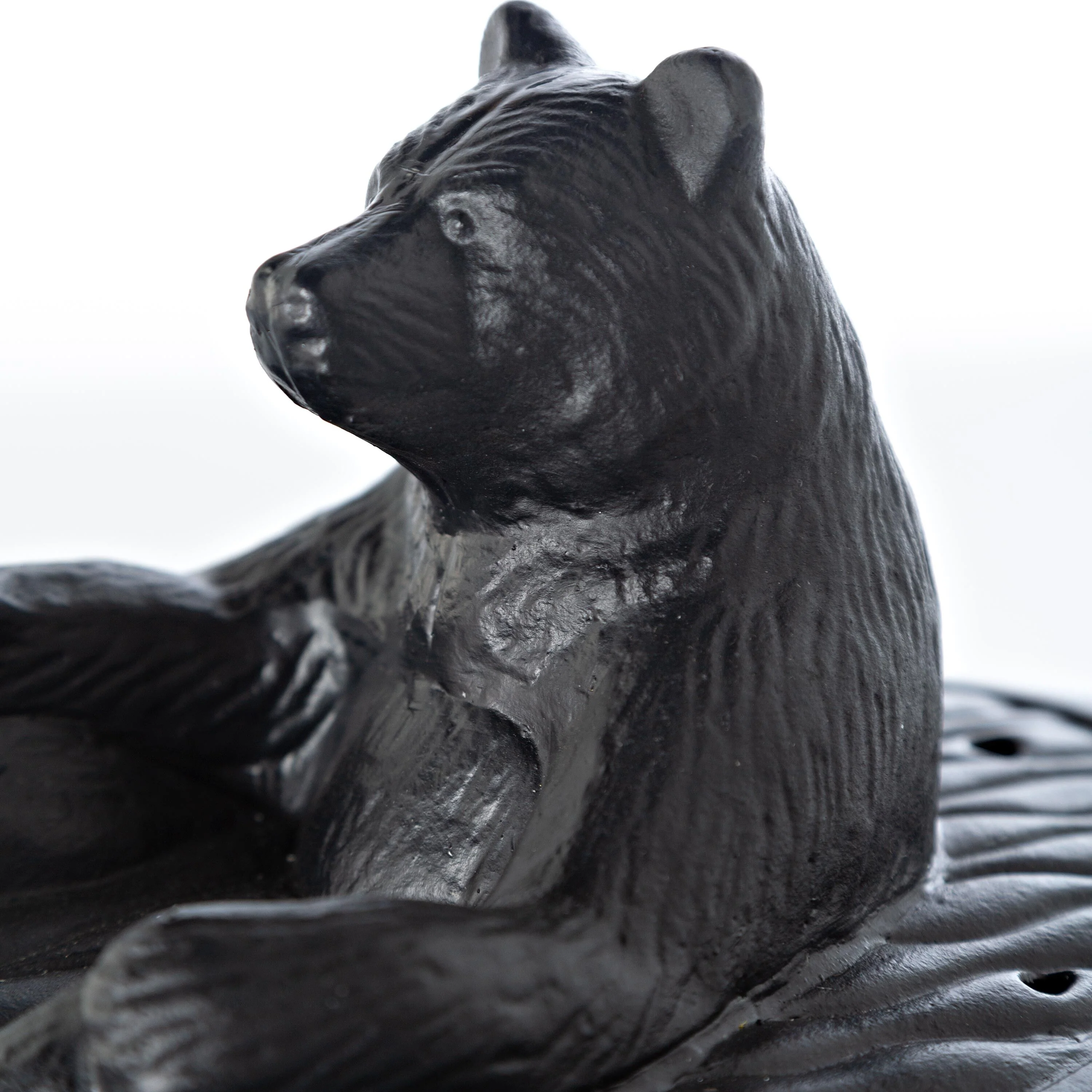 Bear in Bath Wood Stove Steamer in Cast Iron - Image 5