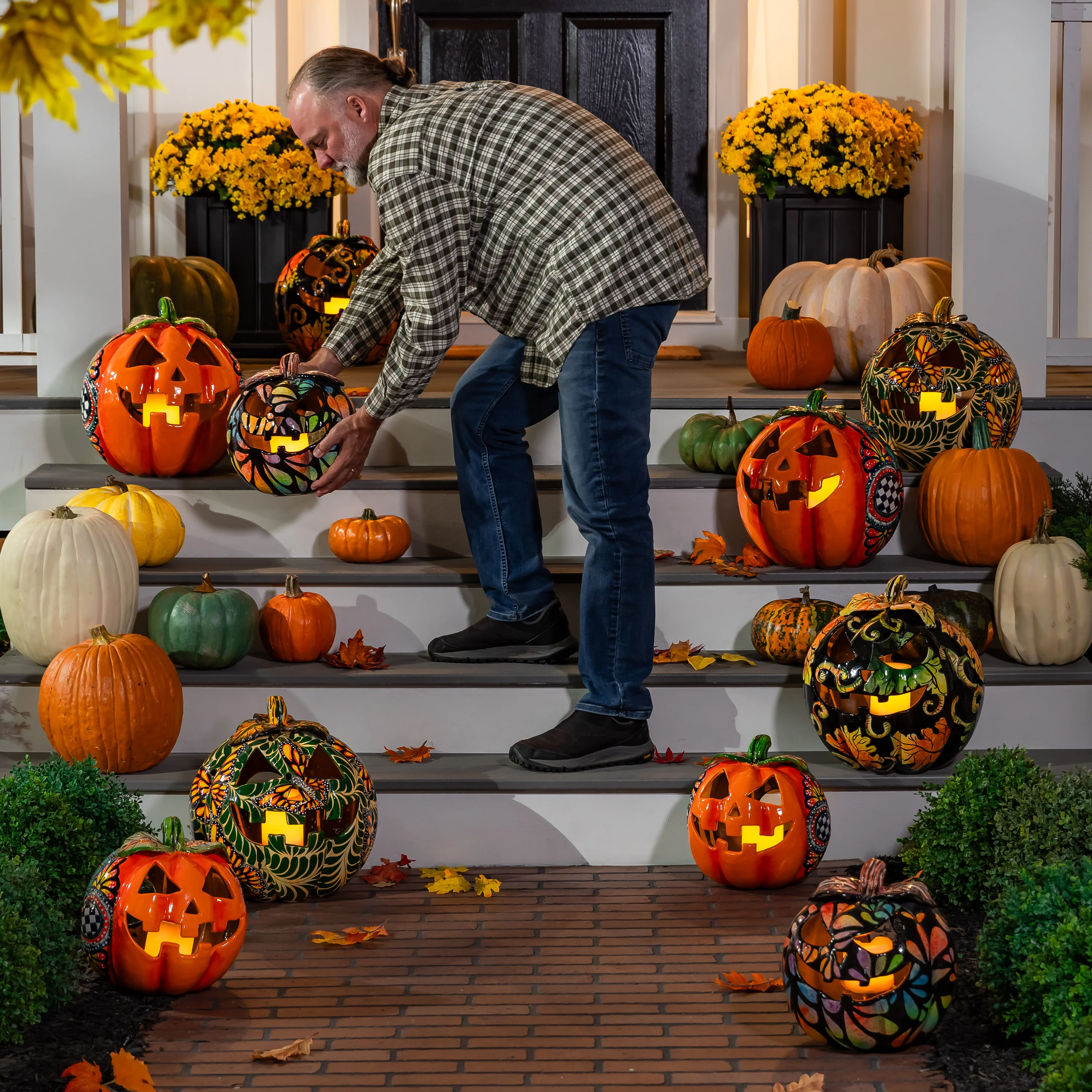 Checkered Flower Large Ceramic Talavera Harvest Pumpkin, Large - Image 15