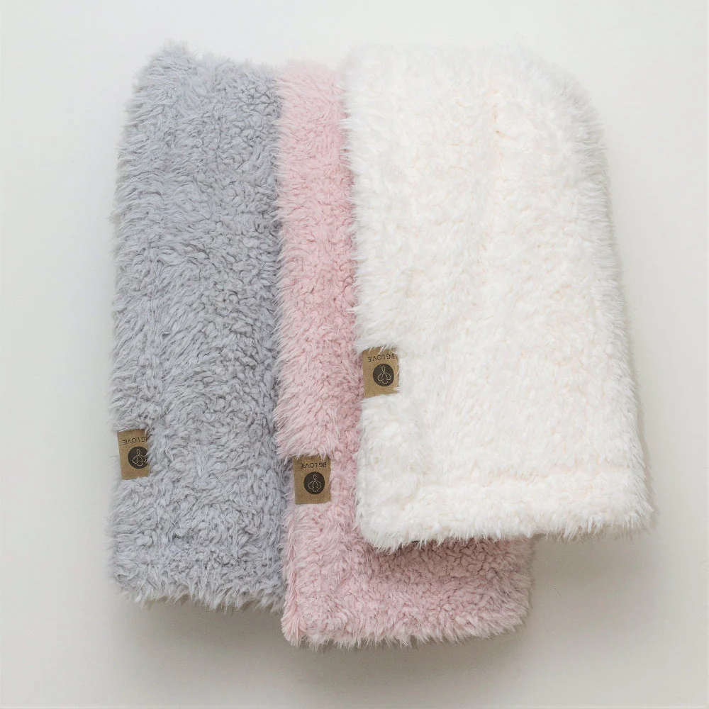 Angel Plush Blanket, 48” x 72”, Silver Cloud - Image 9