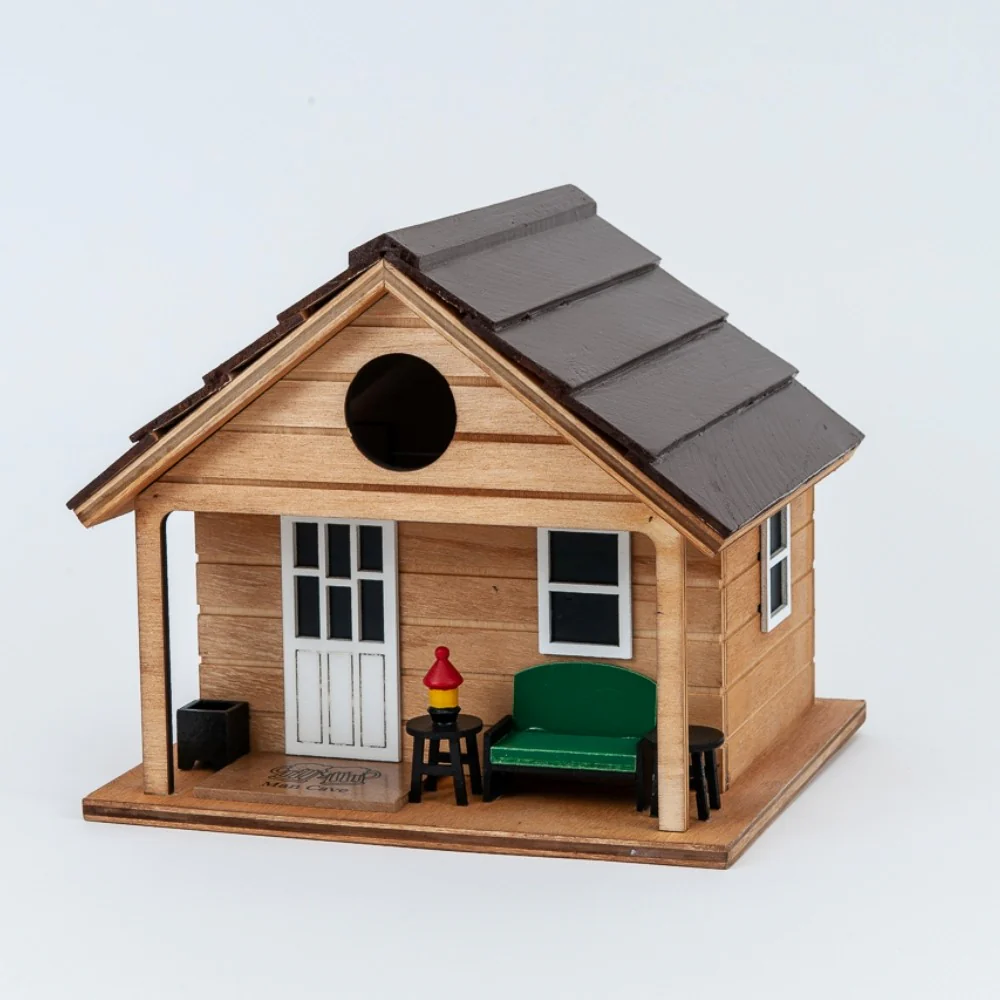 Man Cave Bird House - Image 4