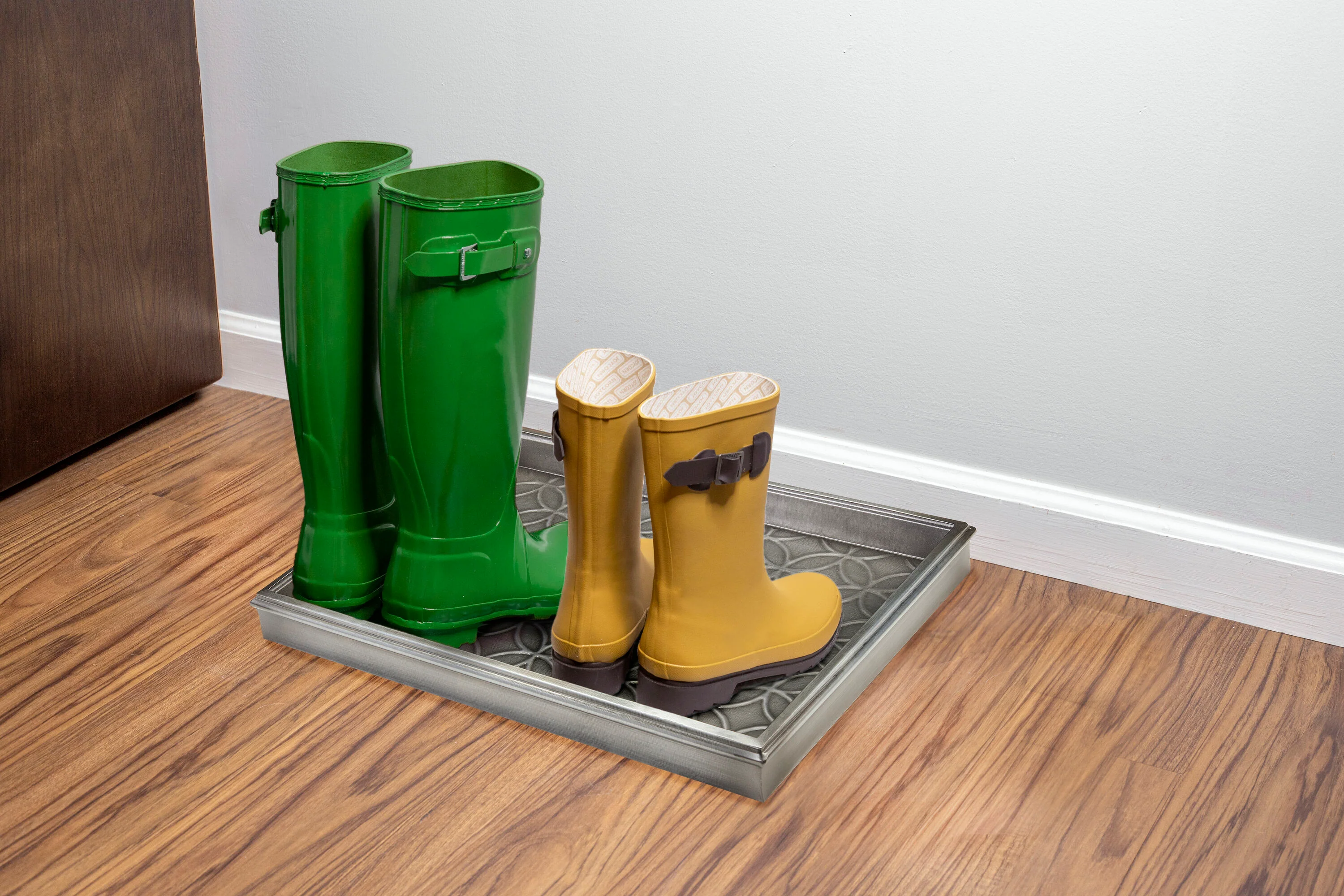 Double Circles Galvanized Steel Boot Tray, 20" - Image 4