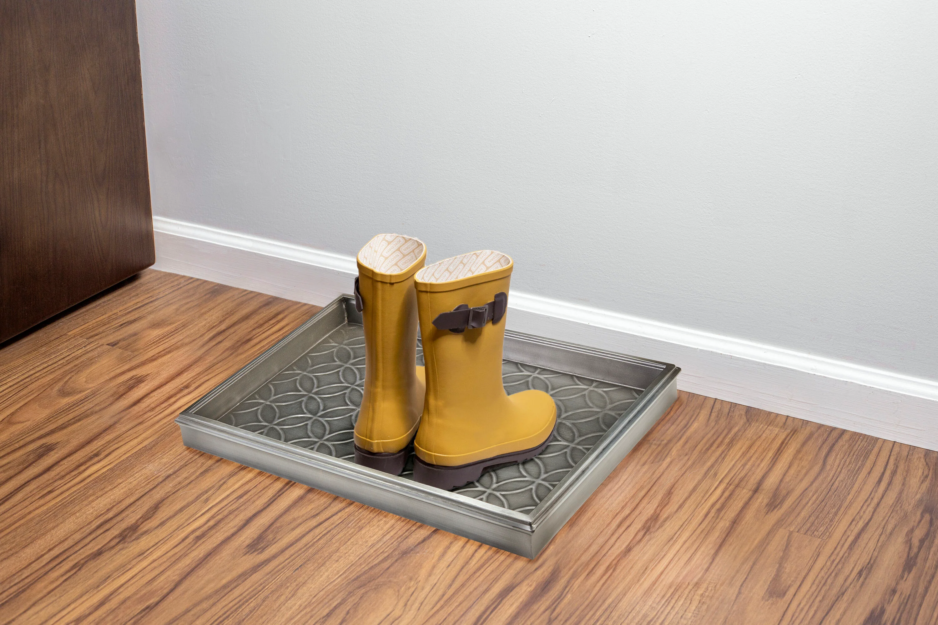 Double Circles Galvanized Steel Boot Tray, 20" - Image 5