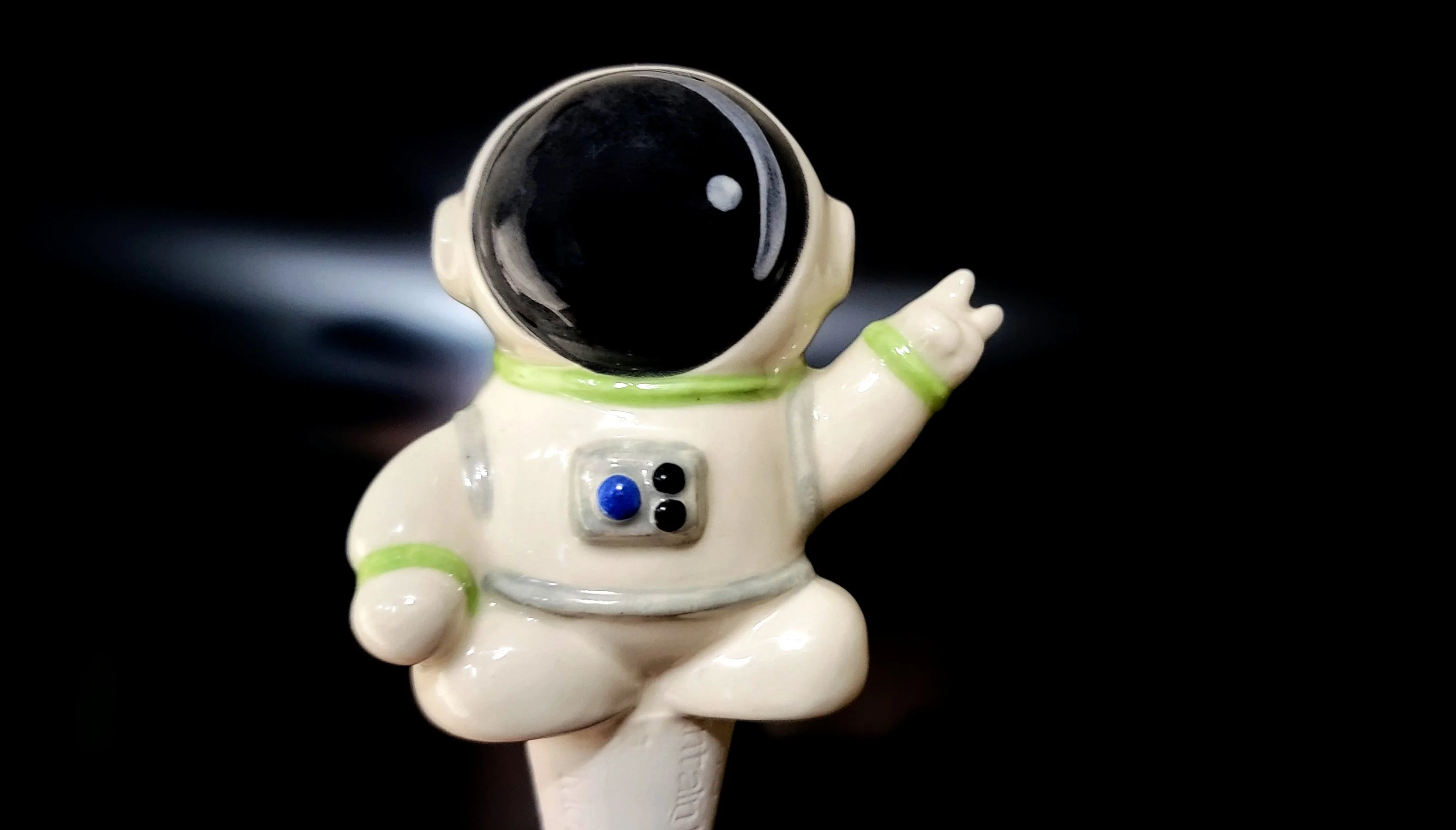 Ceramic Self-Watering Plant Spike - Astronaut Watering Spike - Image 7