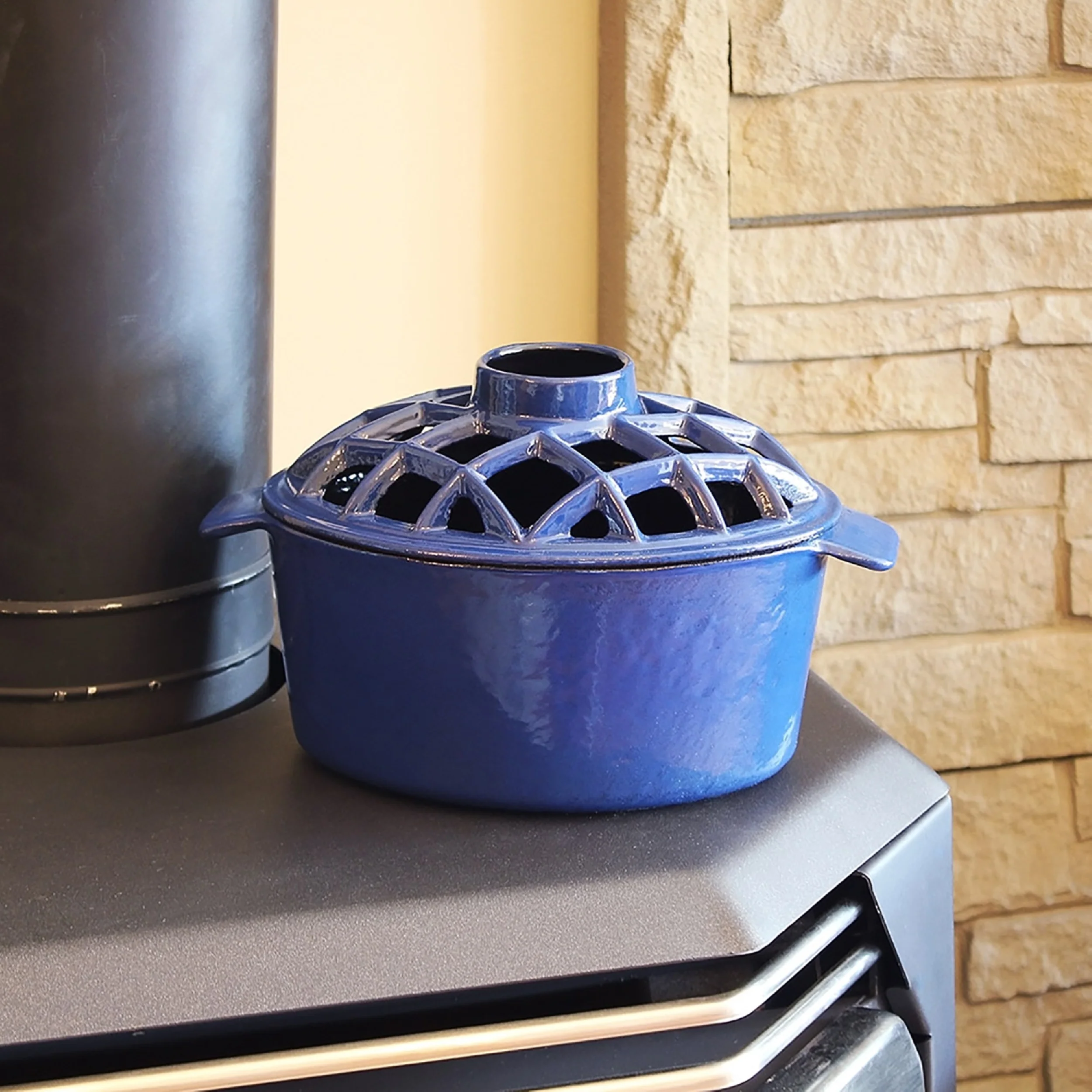 Cast Iron Enamel Finished Lattice Top Steamer, 2.2 Quarts - Image 4