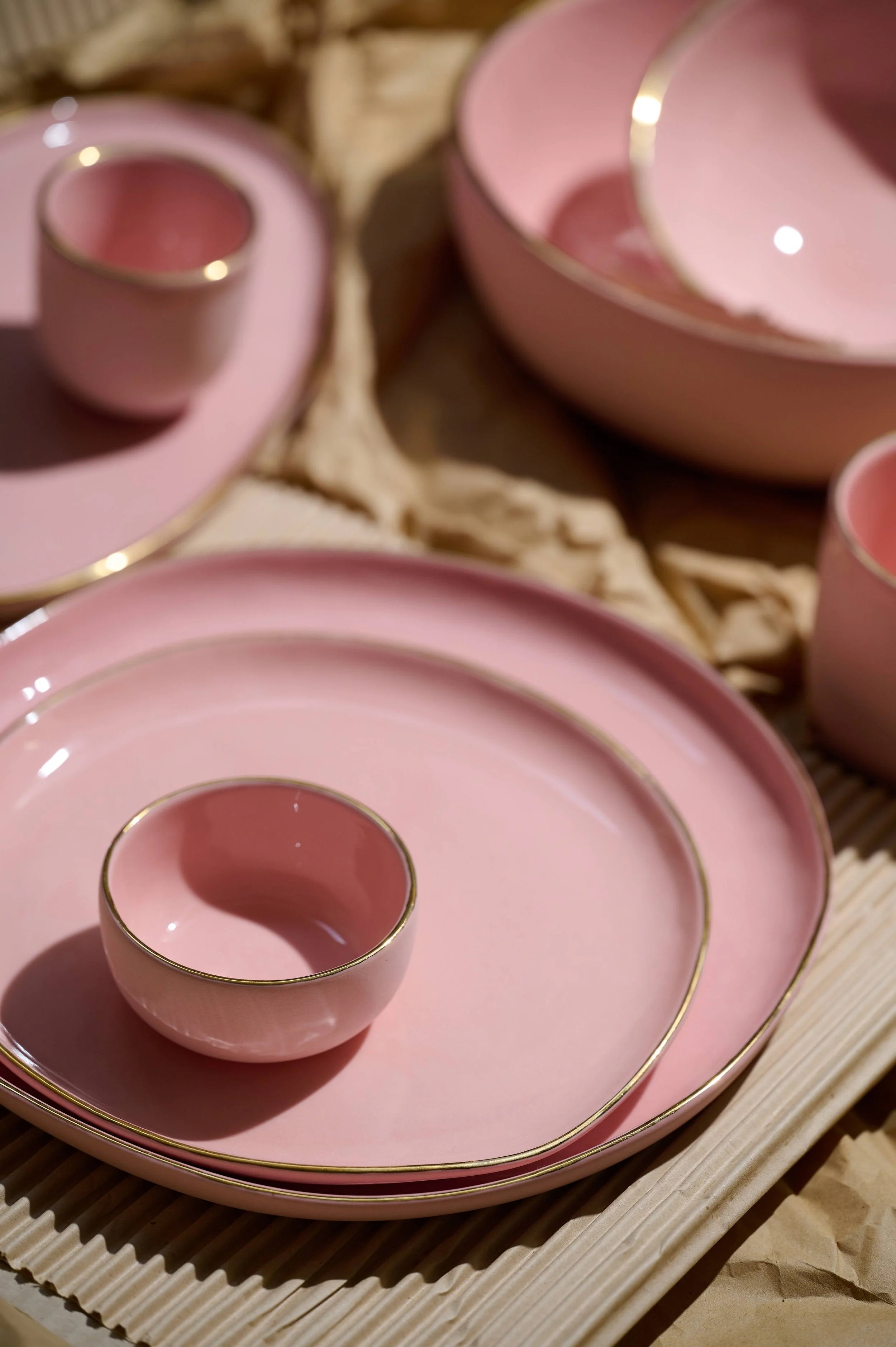 Handmade Porcelain Dinner Plates with Gold Rim. Powder Pink - Image 12