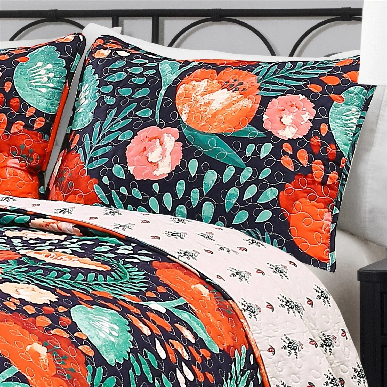 King size Boho Floral Red Poppy Navy Teal Lightweight 3 Piece Cotton Quilt Set - Image 3