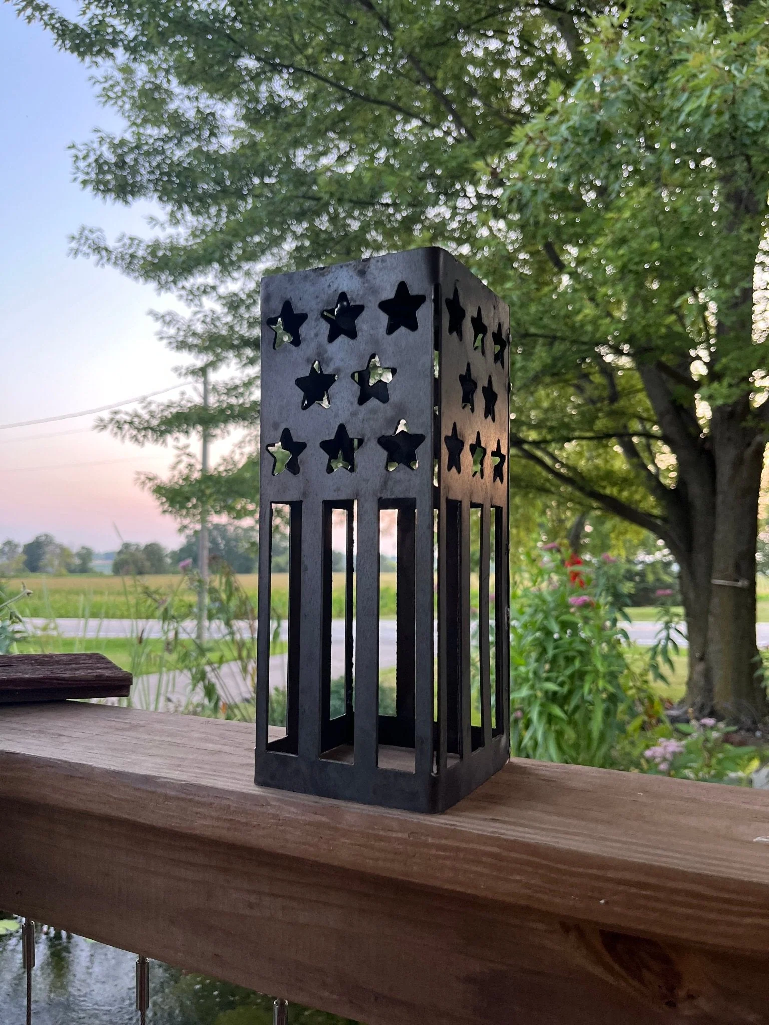 Patriotic USA Flag Steel Solar Luminary Lantern - Image 5