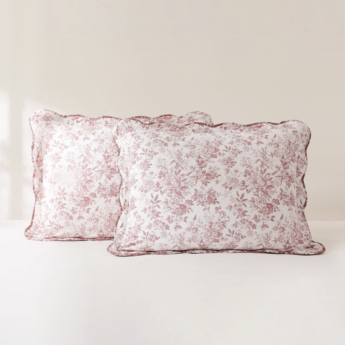 Peony Toile Reversible Cotton Quilt Set - Image 6