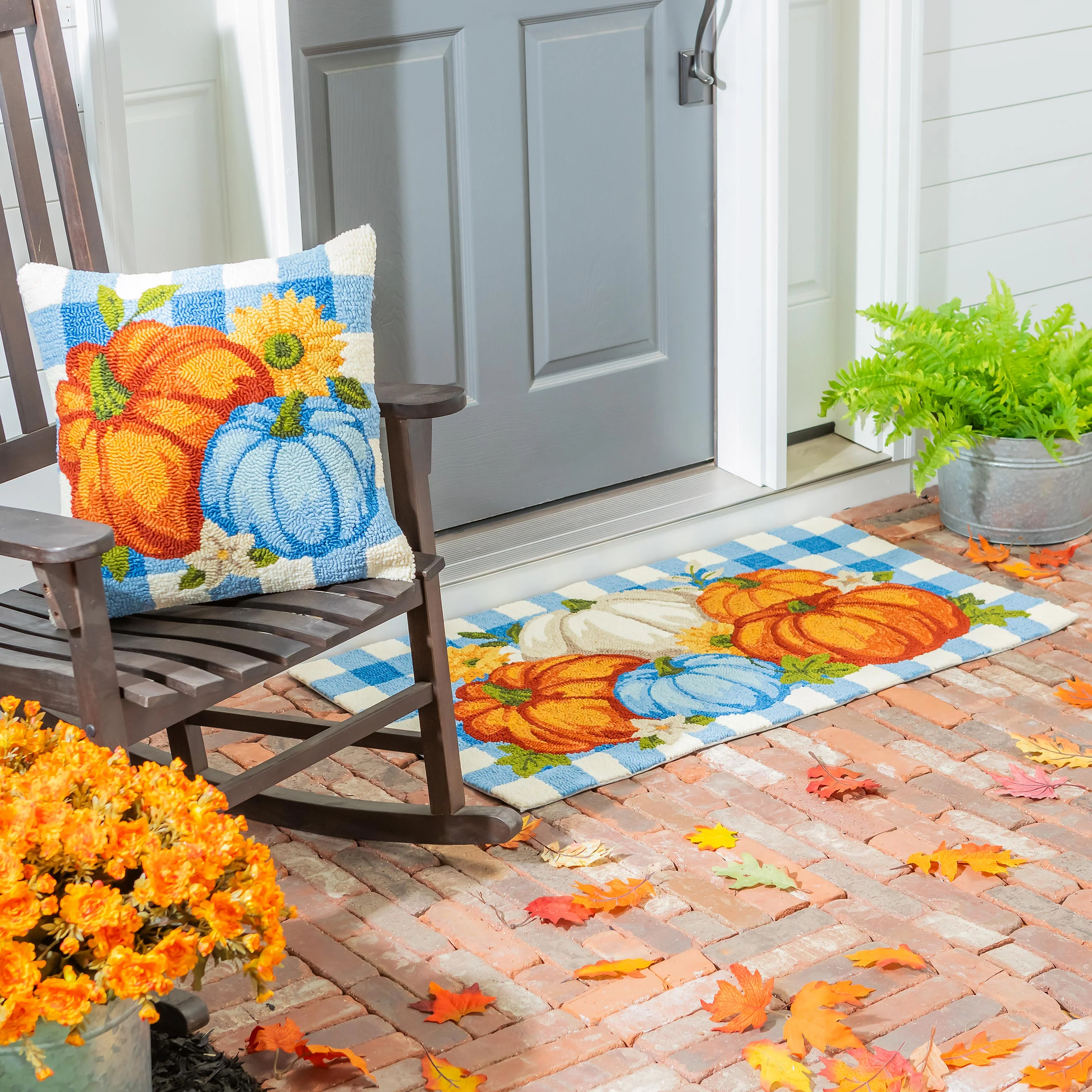 Indoor/Outdoor Pumpkin Patch Polypropylene Accent Rug 24"x42" - Image 4