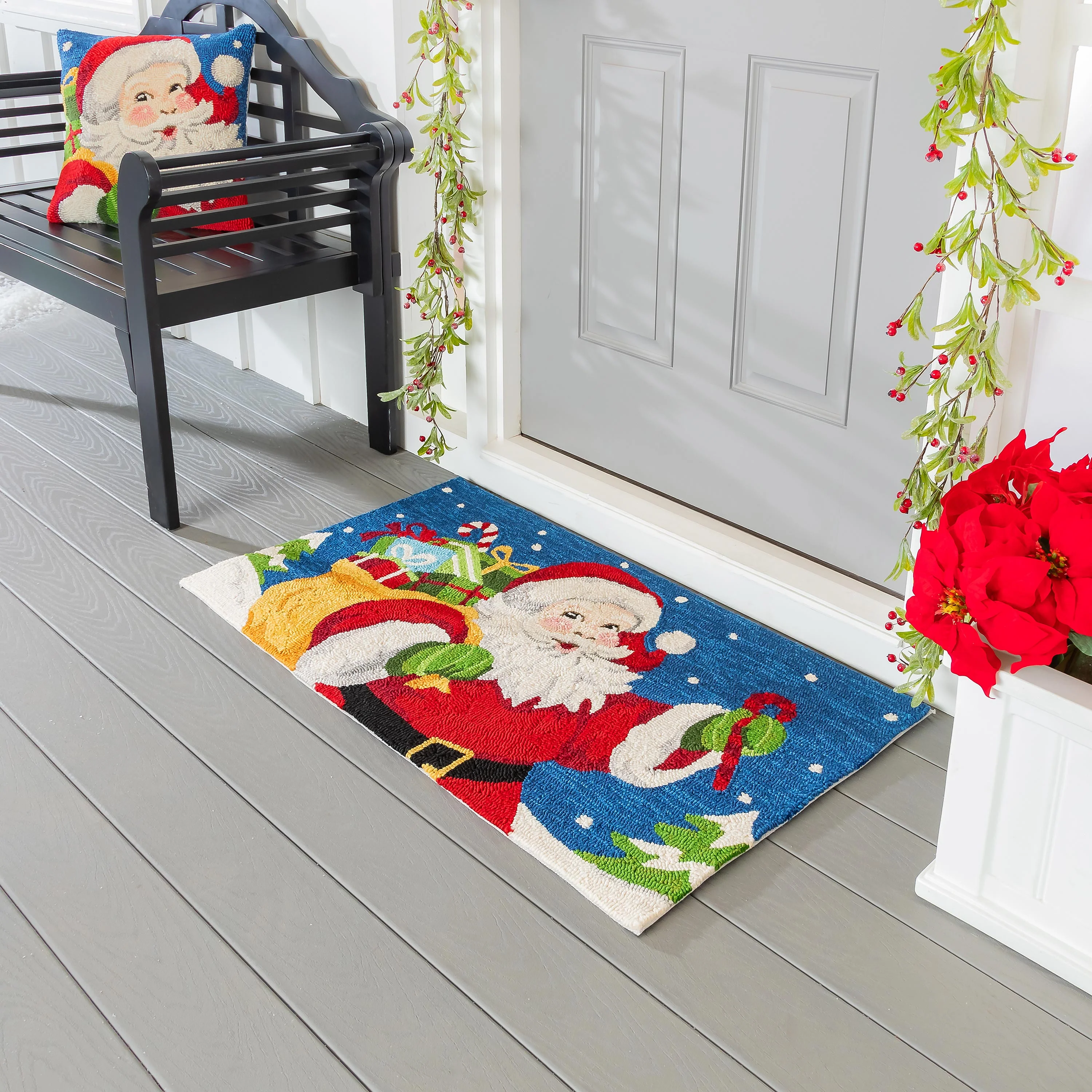 Indoor/Outdoor Hooked Pillow Santa Polypropylene, 18"x18" - Image 5