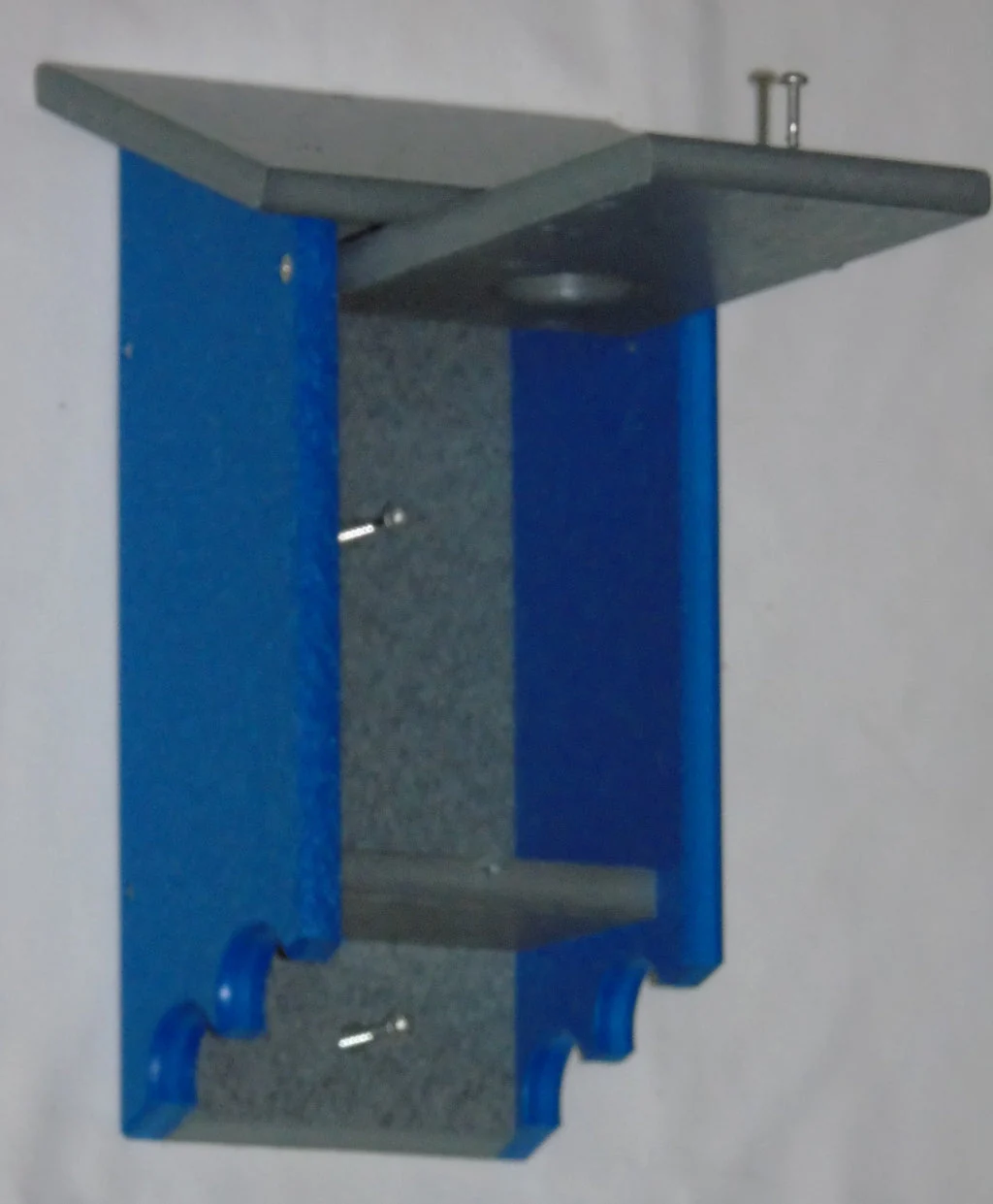 Poly lumber Blue Bird House for Bluebirds and Finches - Image 5