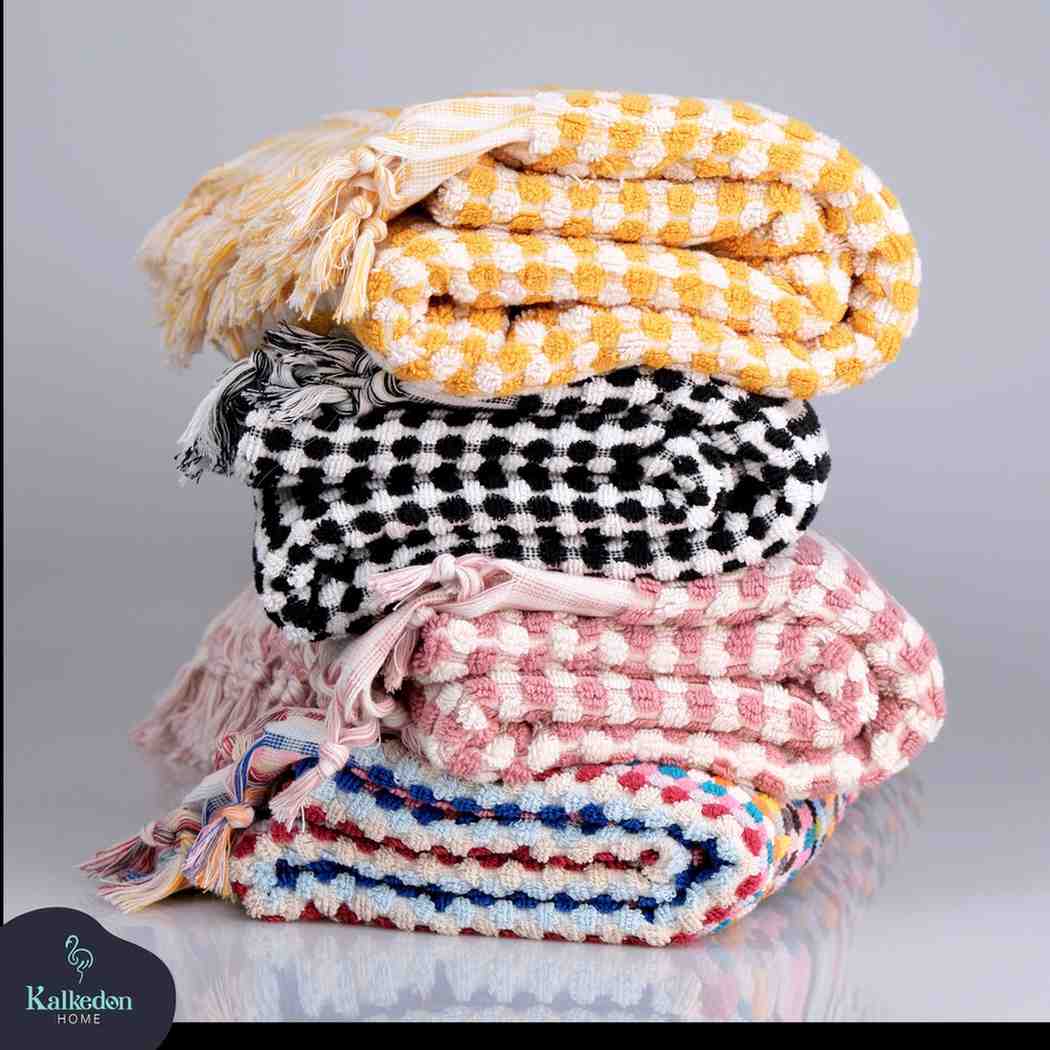 Pom Pom Bath Towel - Image 2
