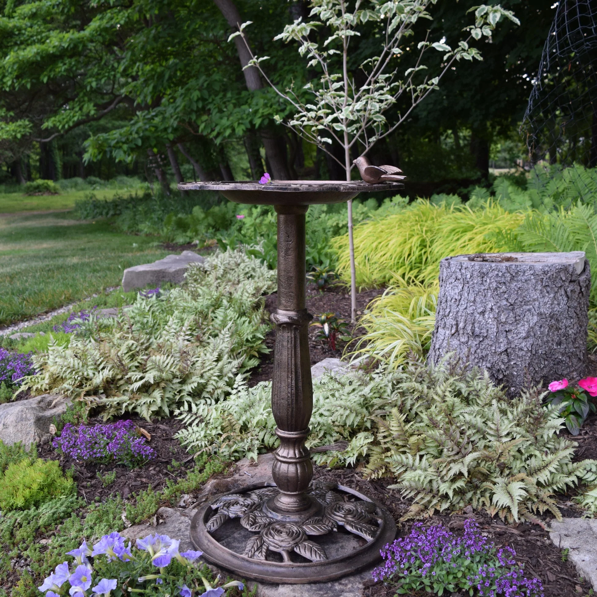 Round Cast Aluminum Metal 29-in Bronze Bird Bath with Roses - Image 3