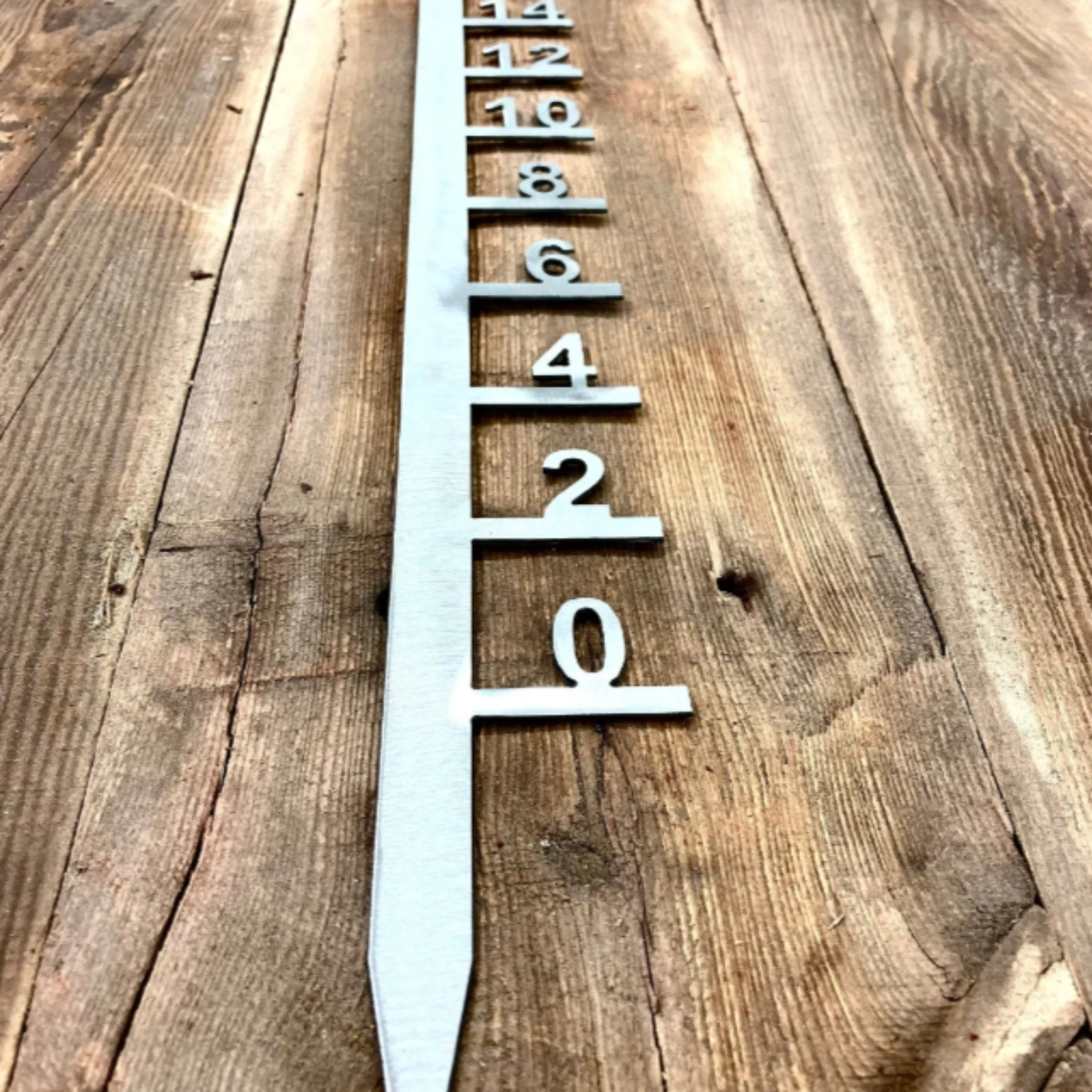 Simple Steel Snow Gauge - Image 4