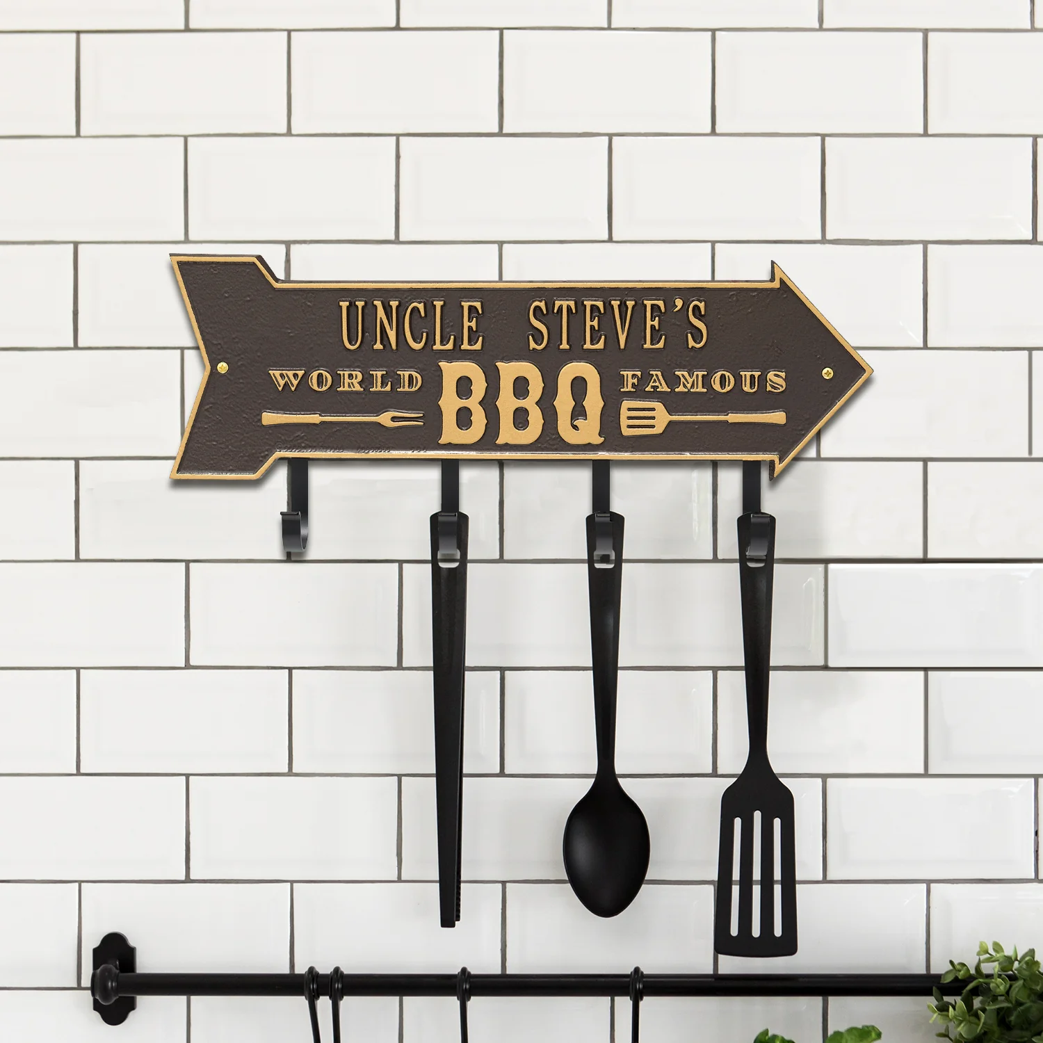 World Famous BBQ Arrow Personalized Hook Plaque - Image 16