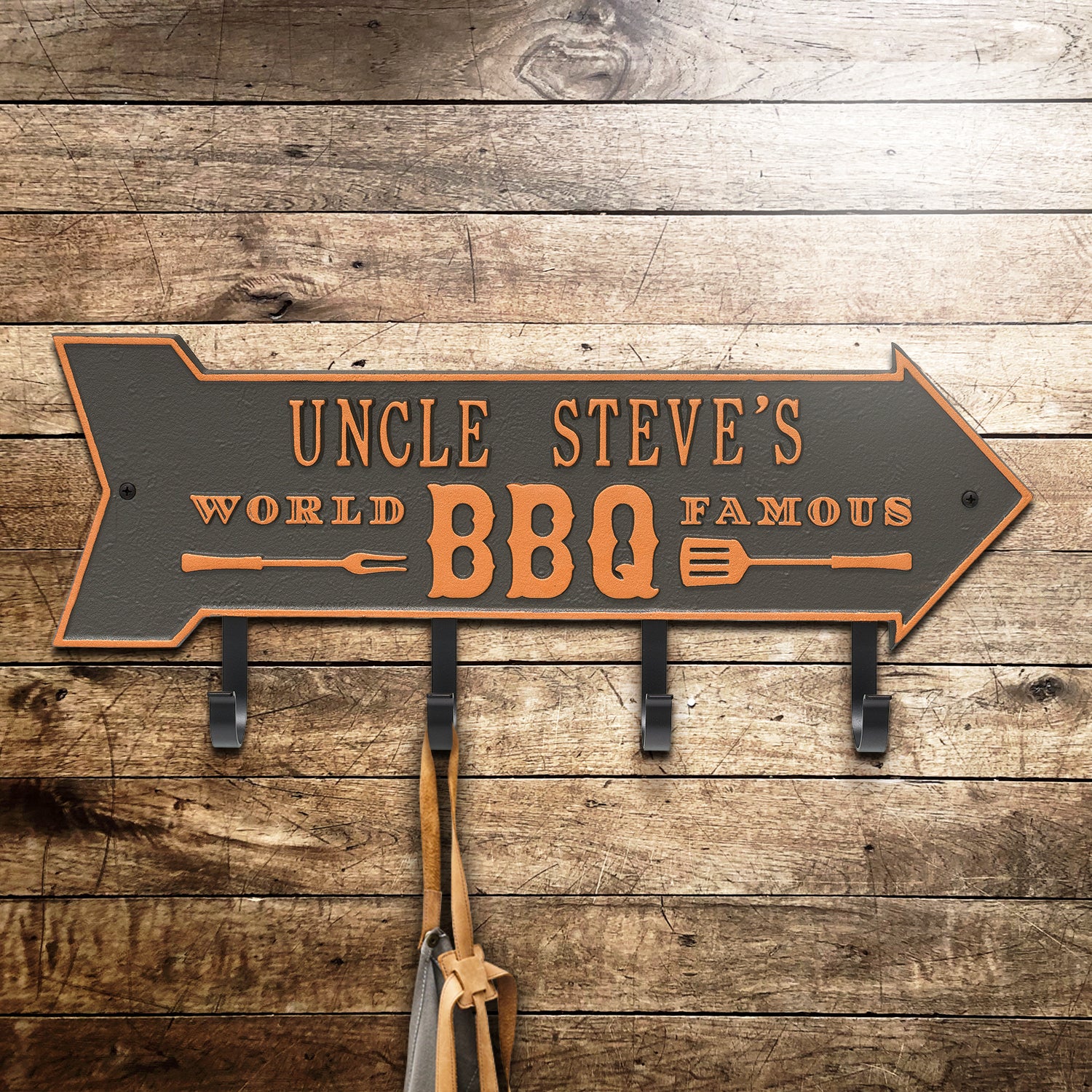 World Famous BBQ Arrow Personalized Hook Plaque - Image 5