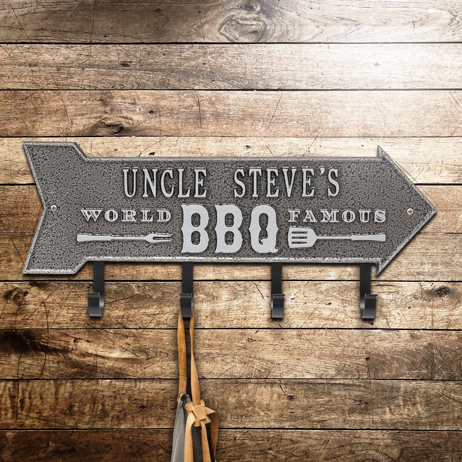 World Famous BBQ Arrow Personalized Hook Plaque - Image 8