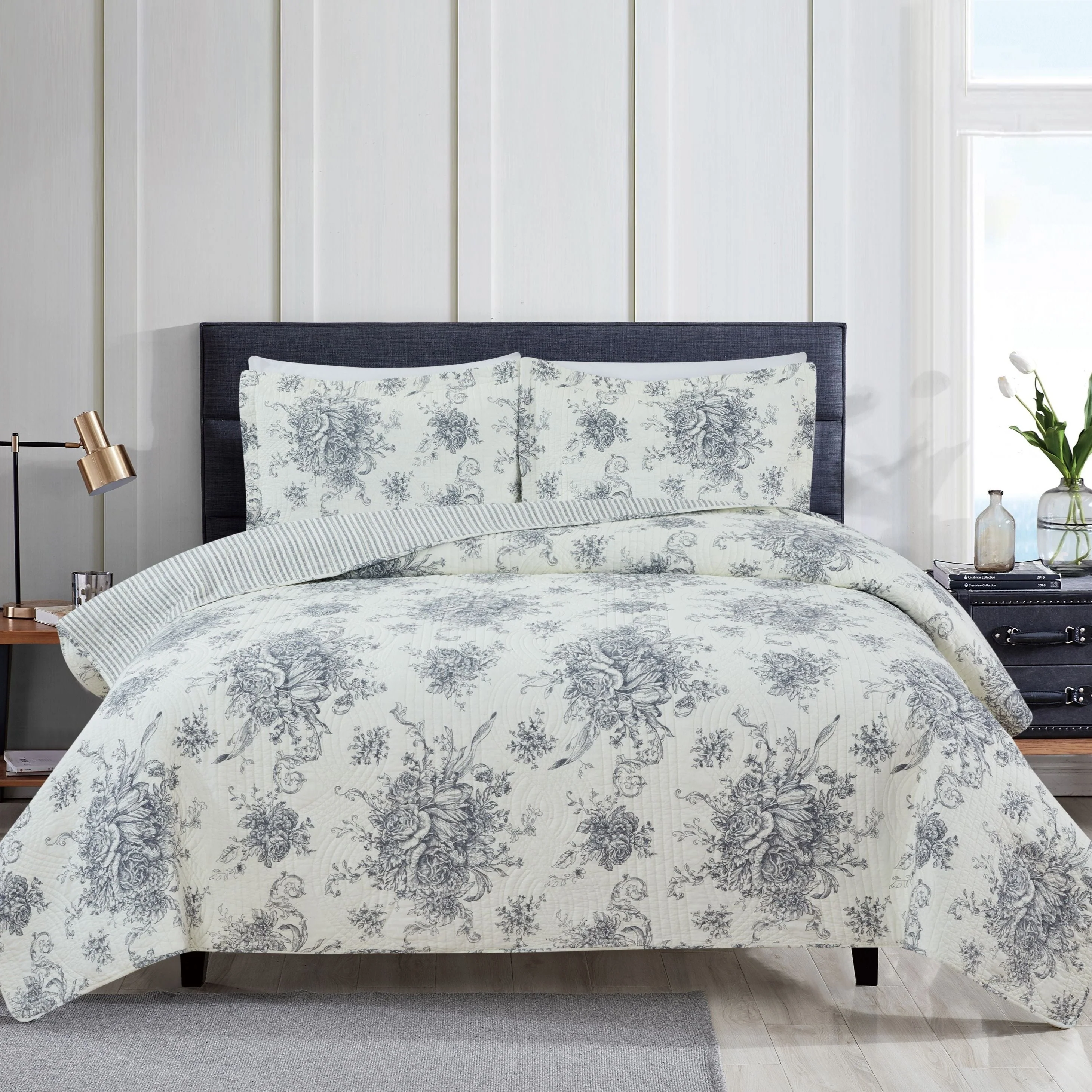 Toile Reversible Cotton Quilt Set - Image 9
