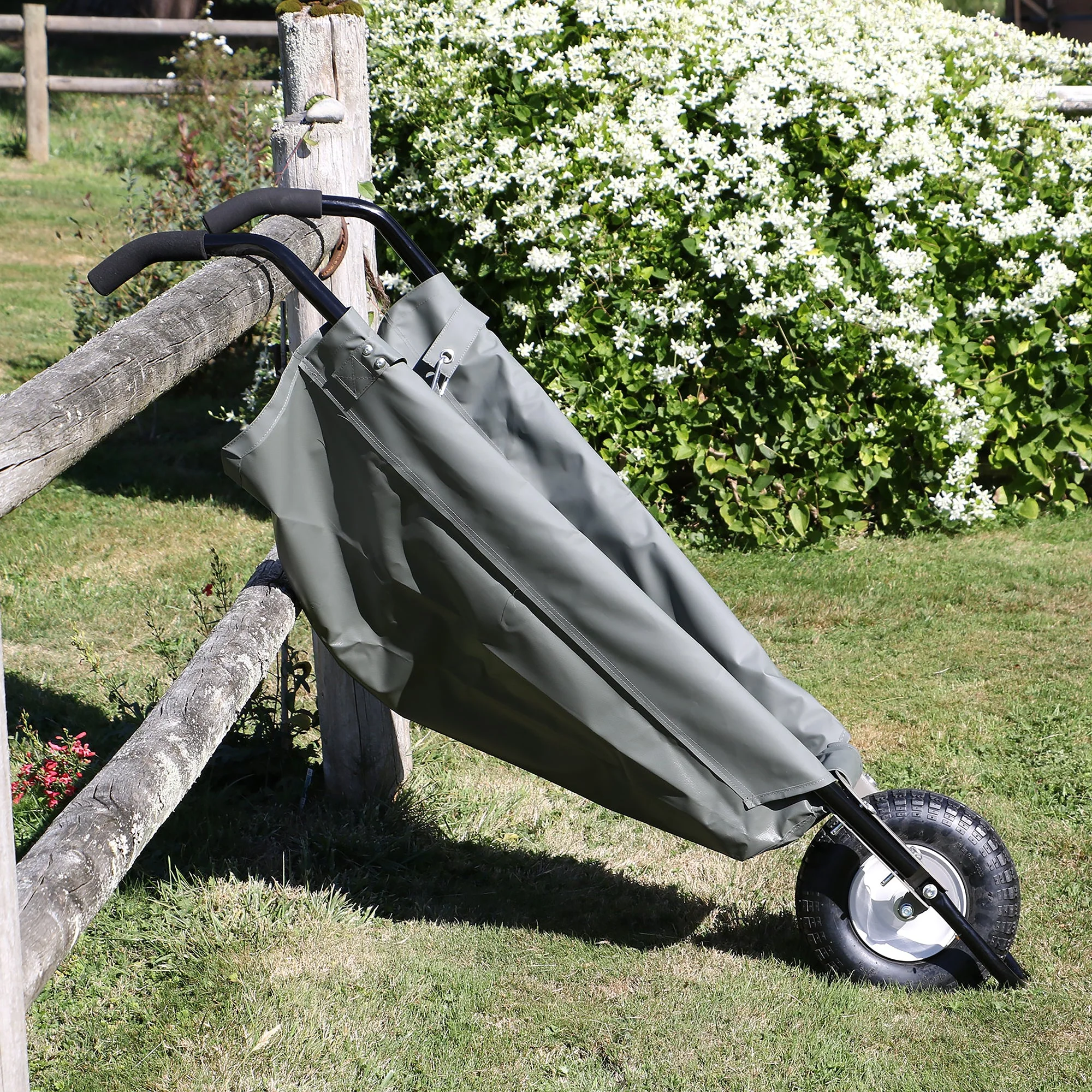 Original WheelEasy Foldable Garden Cart (Wheelbarrow) - Image 4