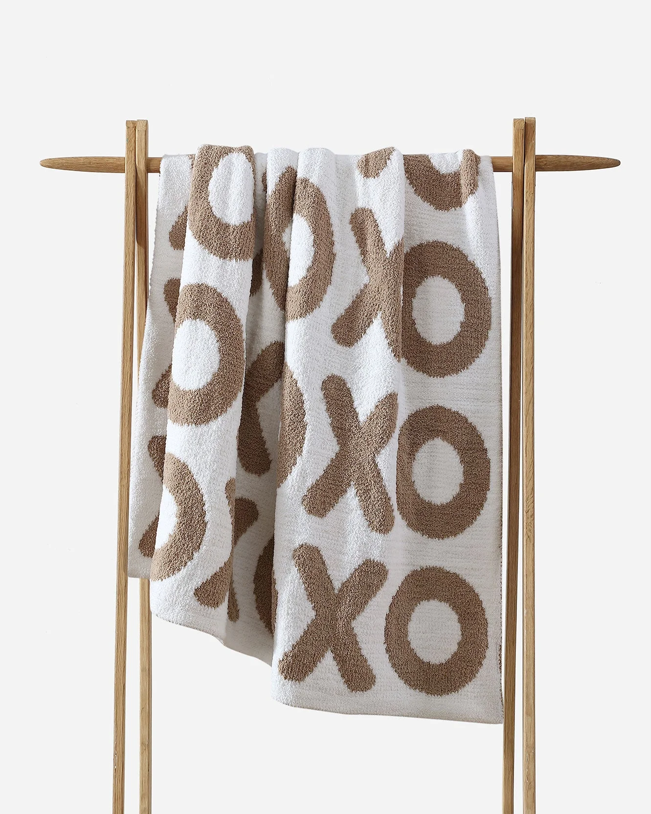 XOXO Throw Blanket - Image 8